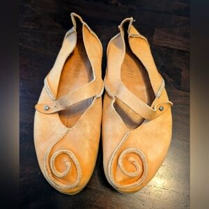 Trippen Tan Leather Women's Mary Jane Moccasins. Size 42/11.5, Made In Germany